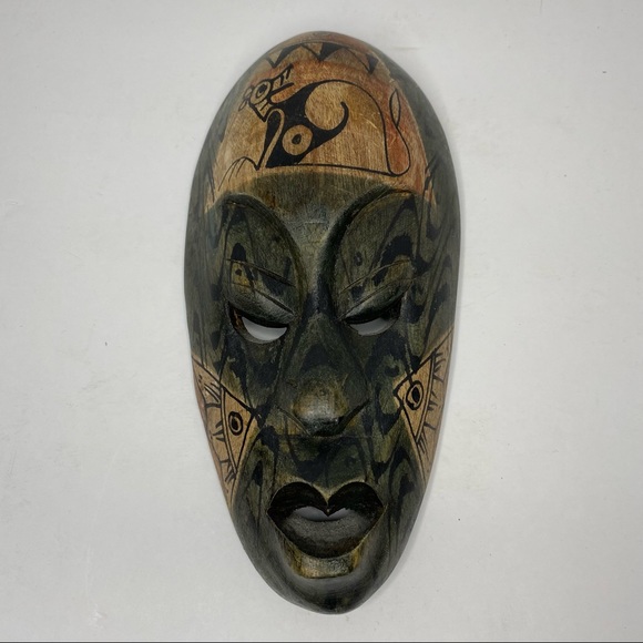 Wooden Tribal Masks 2 Hand-carved & Hand-painted Indonesian - Picture 6 of 9